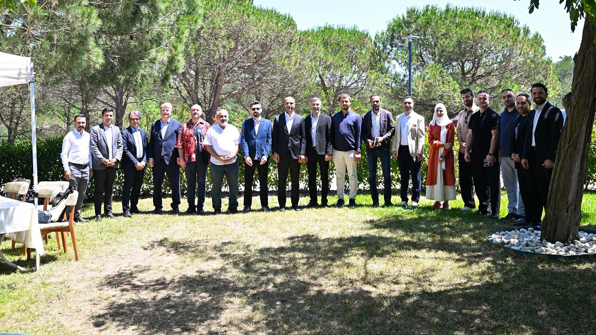 Başkan Vekili Karadeniz, Dijital Medya Temsilcilerini Ağırladı