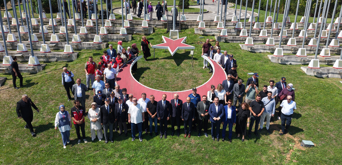 15 TEMMUZ DEMOKRASİ VE MİLLİ BİRLİK RUHU GAZİOSMANPAŞA'DA ETKİNLİKLERLE ANILDI