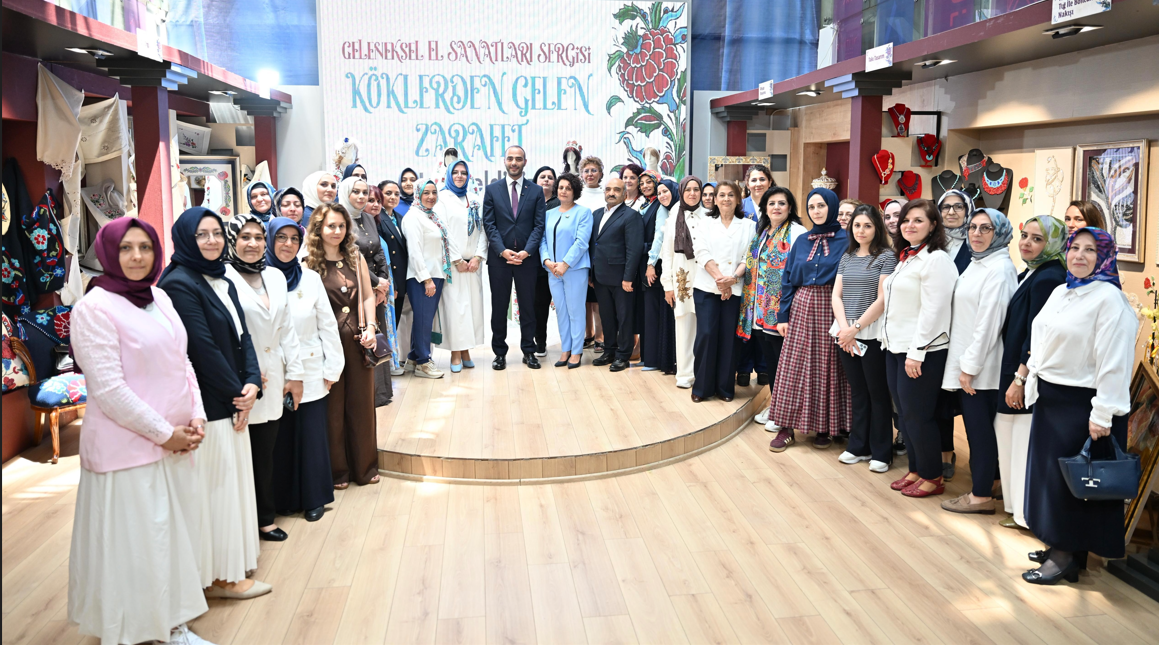GAZİOSMANPAŞA’DA 4 BİN KADININ EMEĞİ KÖKLERDEN GELEN ZARAFET’TE BULUŞTU